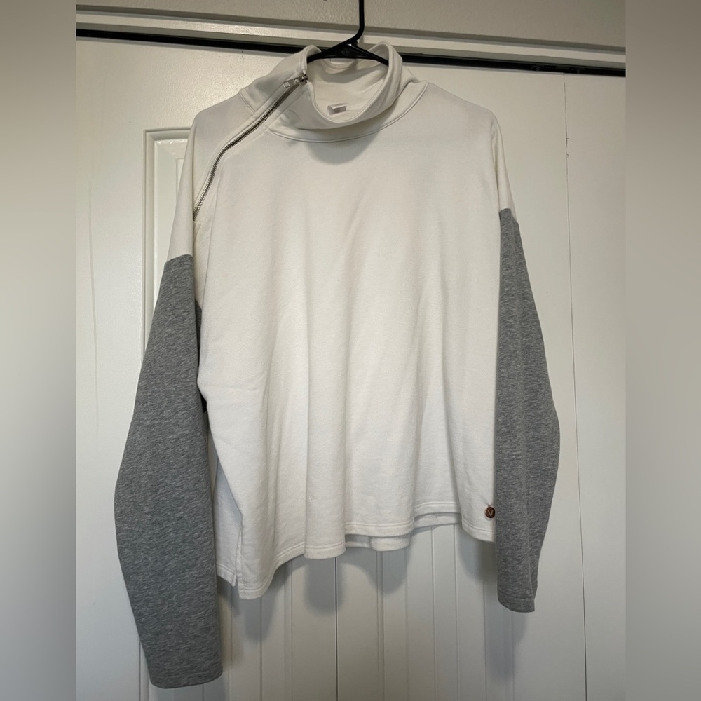 Lane Bryant LIVI Active Side Zip Pullover W/ a Turtleneck